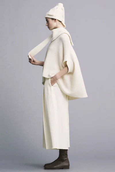 Look 10